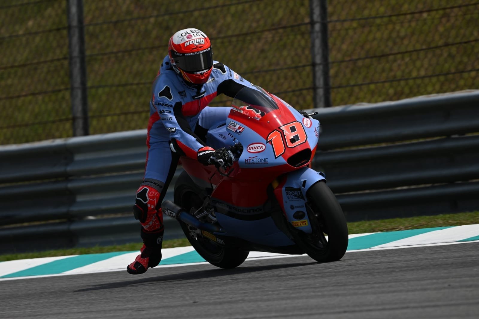 Gonzalez grabs Friday top spot in Sepang