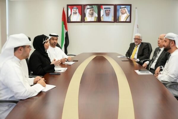 المجلس العلمي لمعهد دبي القضائي يعقد اجتماعه الرابع لعام ٢٠٢٥ ويرحب بأعضائه الجدد